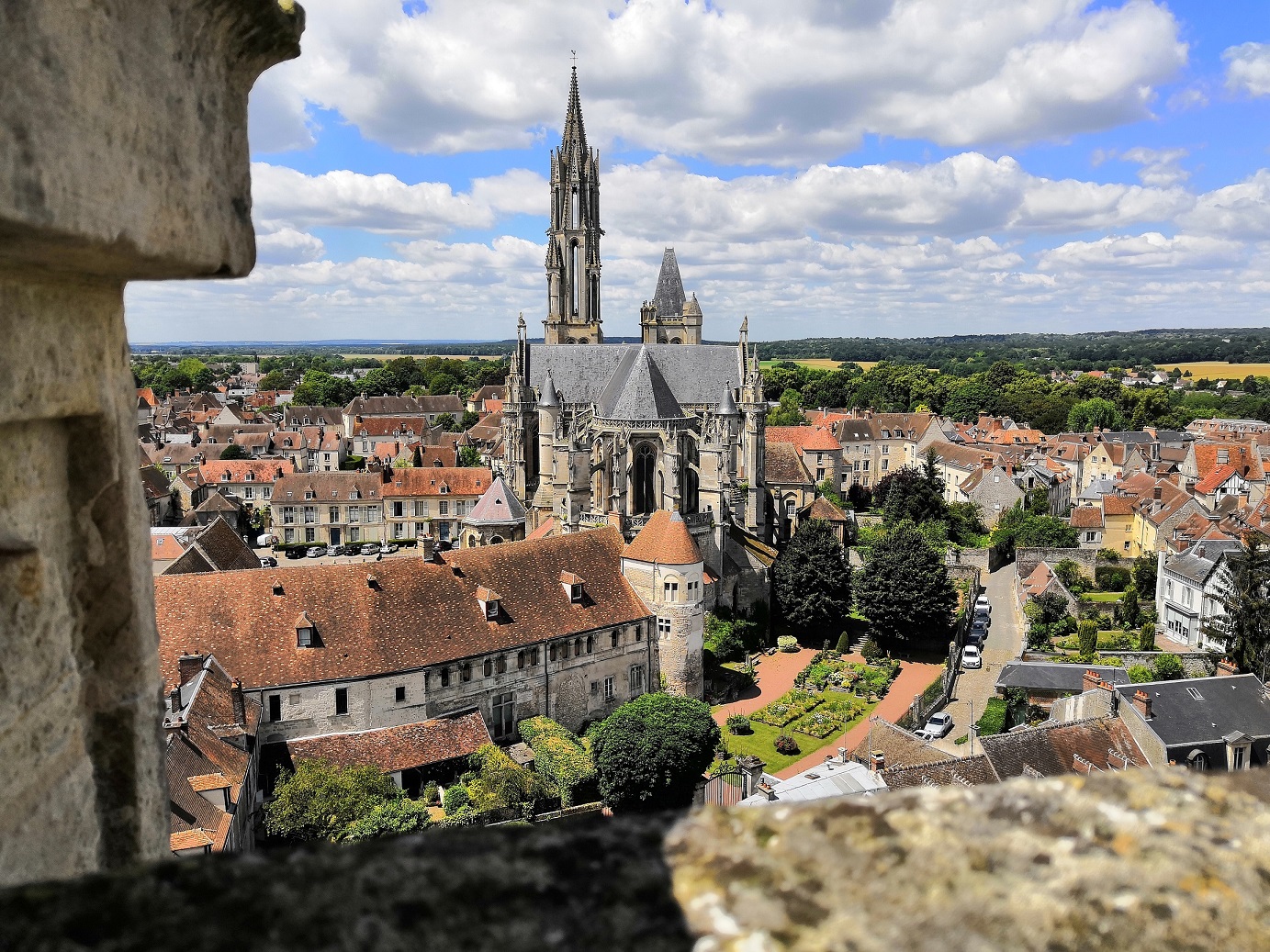 La cité médiévale de Senlis - Chantilly Senlis Tourisme