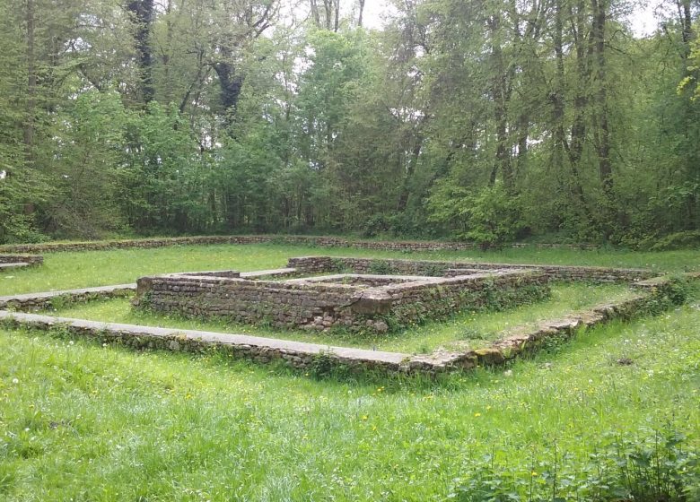 Besichtigung des gallo-romanischen Tempels