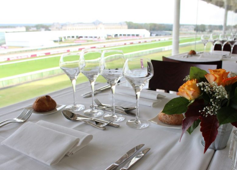 Panoramarestaurant des Hippodroms von Chantilly