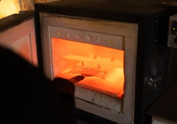 Anne de la Forge, émailleur d’art