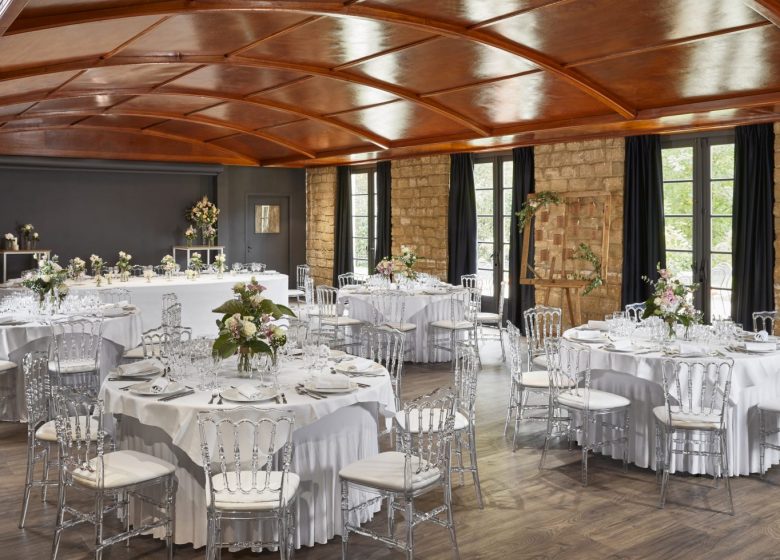 Château Jeanne & the Forest