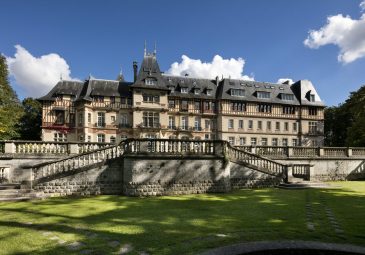 Château Jeanne & The Forest – Château de Montvillargenne
