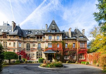 Château Jeanne & the Forest