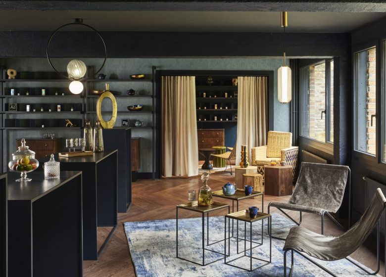 Château Jeanne & the Forest