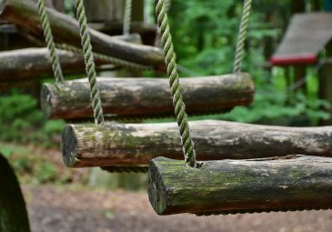 Parcours aventure La Vallée des Peaux Rouges
